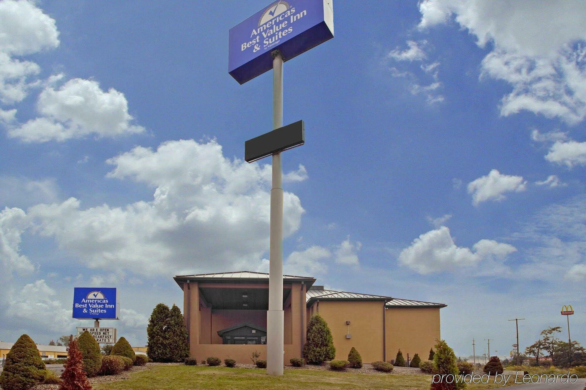 Super 8 By Wyndham Somerset Exteriér fotografie
